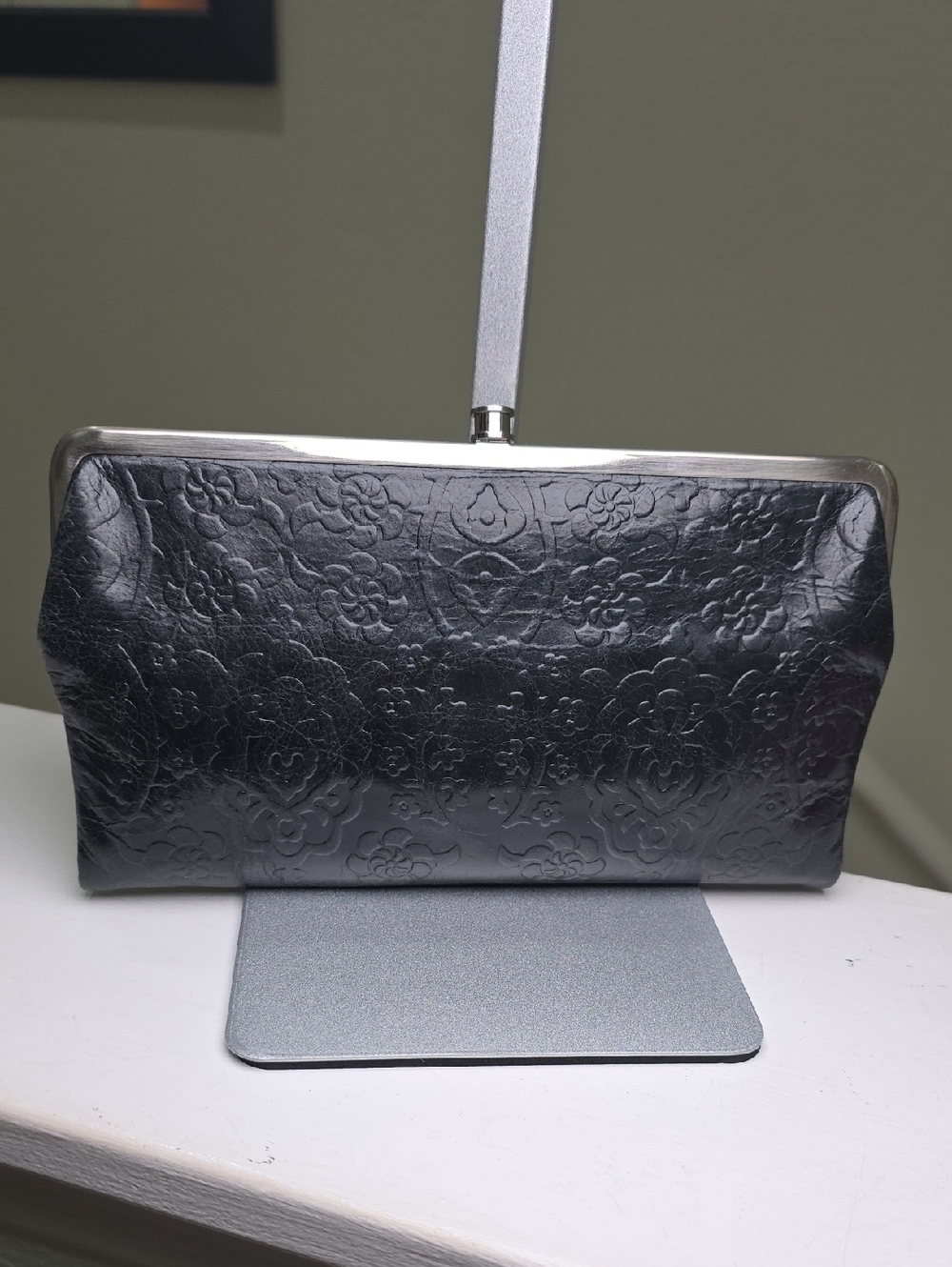 HOBO Black Leather Floral Embossed "Lauren" Double Snap Fold Open Clutch EUC - Picture 5 of 15
